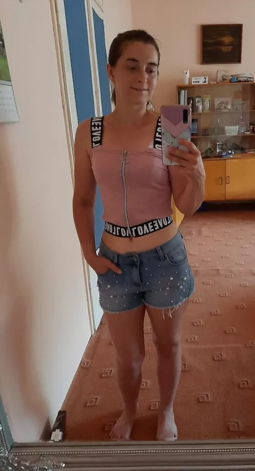 One of my nearby female familiar posed at mirror at her home. by Recent_Cook5115