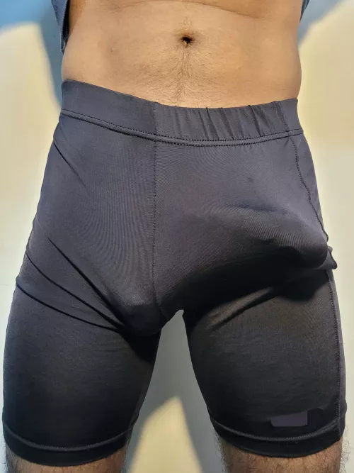 One of the reason I don't wear tights