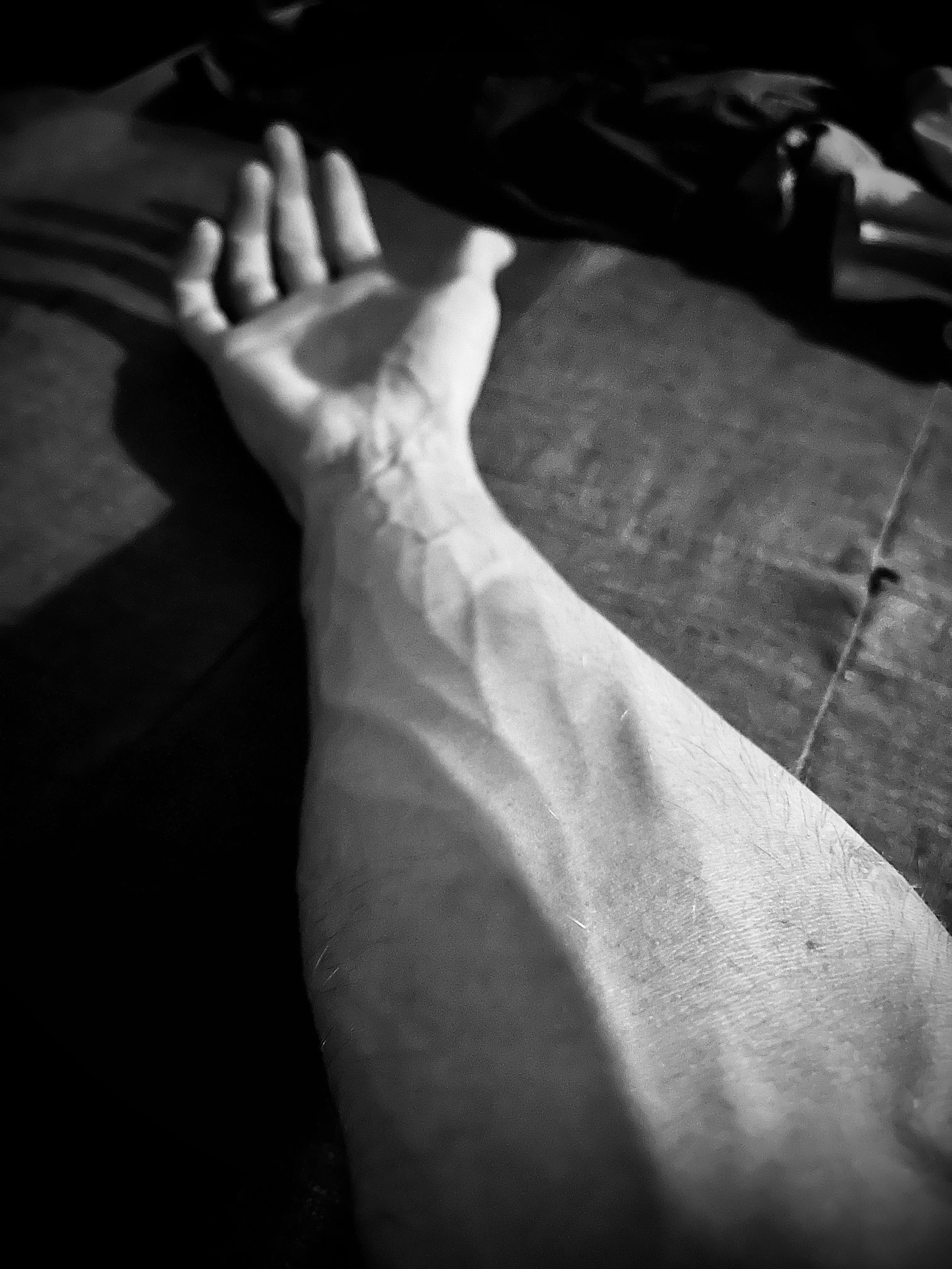 One papercut and I’m out ❌ posted by Oskyldigtblau