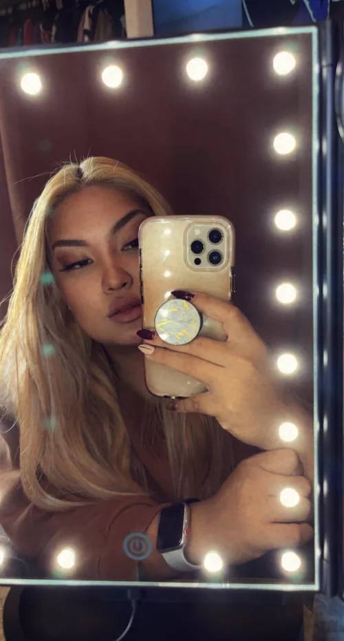 Online now , cum say hello by Katx_cl