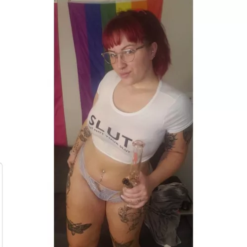 Only like if you wanna smoke with me 🥰 by sexikell