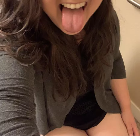 Only time I get a break at work 😉 by Sole_Repertoire