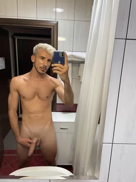 Only upvote if you will suck it by Whoisnate996