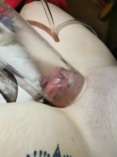 Onto the big pump! [F] by misssydee_