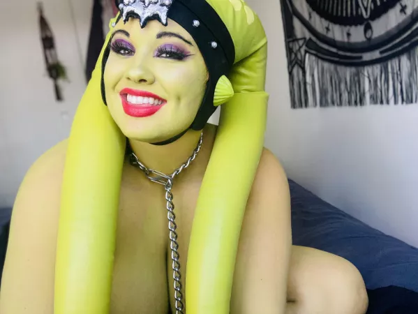 Oola pleased with herself (Peony Felicity) by peonyfelicity