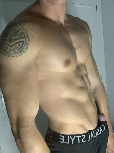 Oops😏 by botella-andres