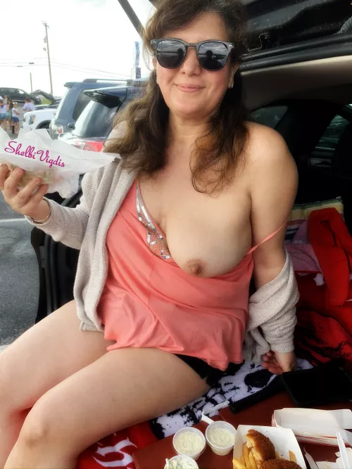 Oops, it slipped! [OC] by ShelbiVigdis