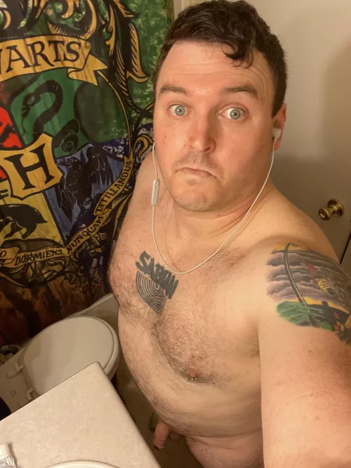 Oops, my towel fell. by SirDainus