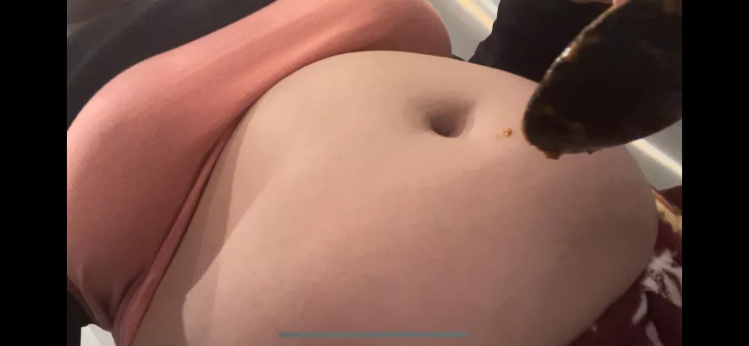 Oopsie I dripped on my belly 🤤 by AGirlWhoLyks2Eat