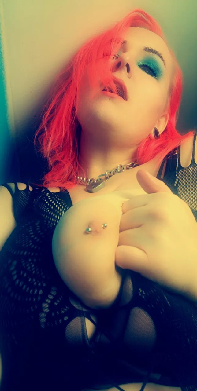 Oopsies 😉💕 posted by carliecocks