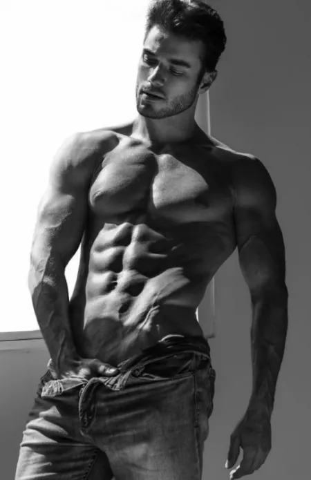 Open Jeans (X-Post /r/hunks) by menareamazing