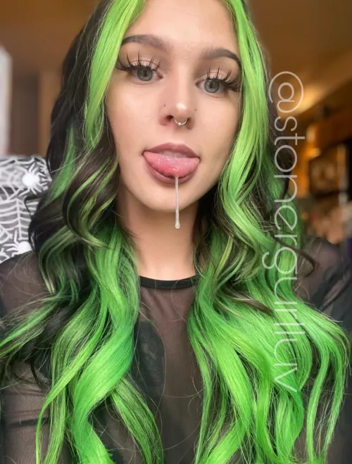 Open up wide! by stonergurlluv