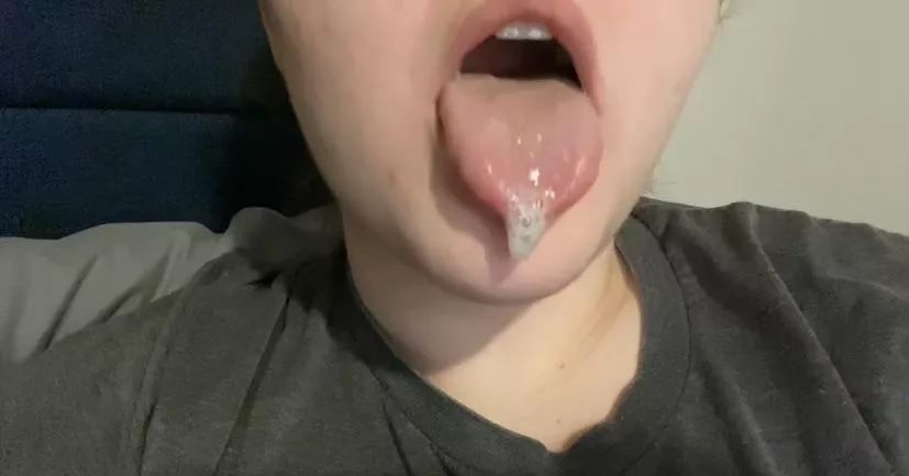 Open wide posted by daddysslut199