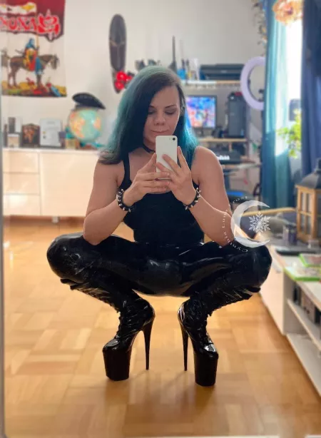 Open wide! (OC) 😜 by Cynthialunafrost