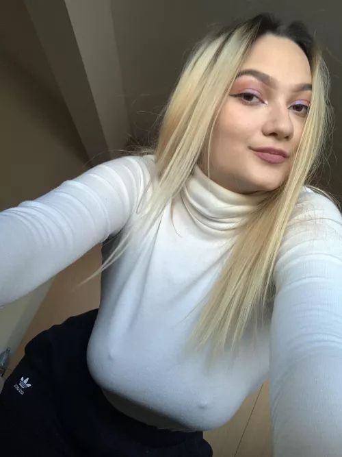 Opinion? 🥰 by Xxkityx