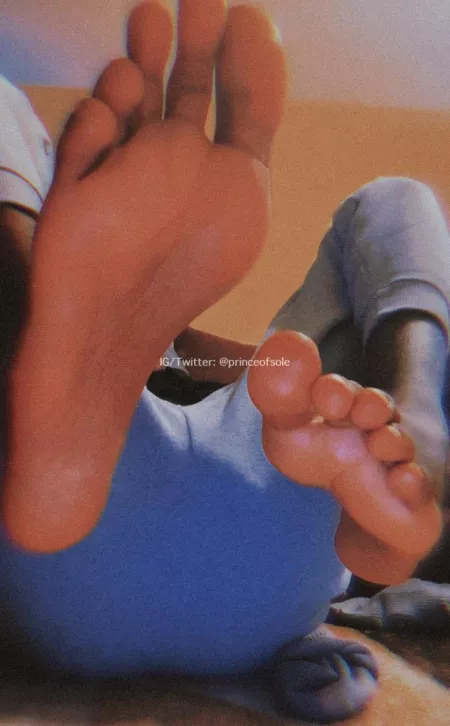 👃🏾 or 👅? by princeofsole