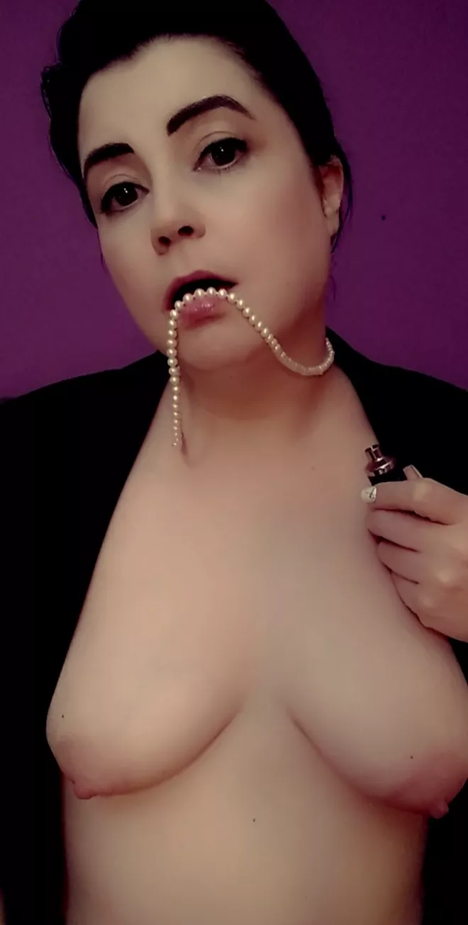 Oral fixation [f] posted by a_badflower