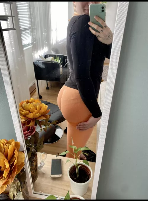 Orange 💖 by Suzieks