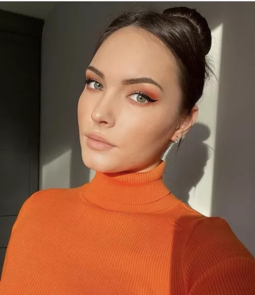 Orange is the new... by Vanessa_sun