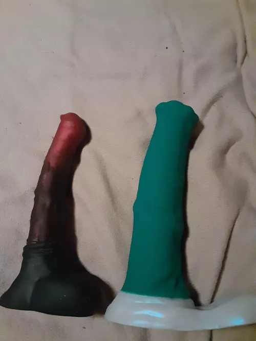 Ordered a stallion got a Clydesdale. Gonna be a stretch. Medium chance vs large jorhan by Scary-Obligation9420