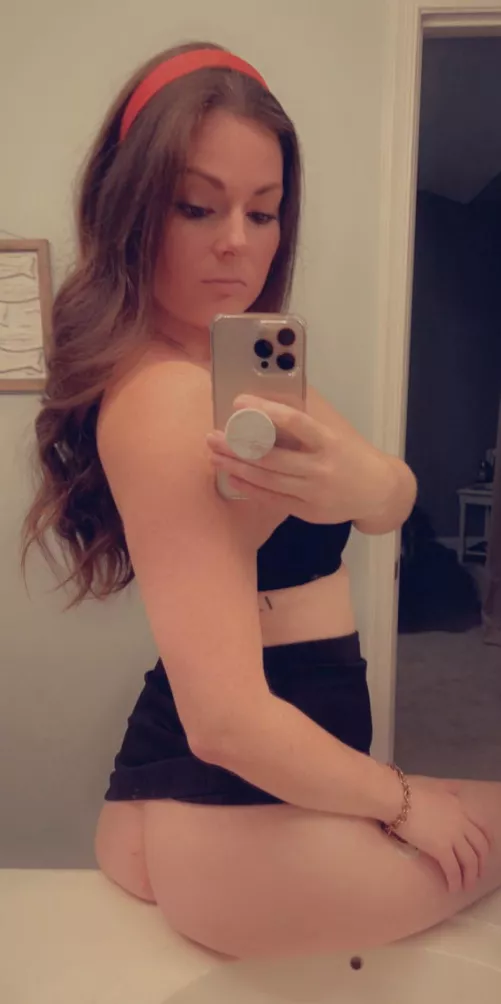 Our little secret by redhotz1989