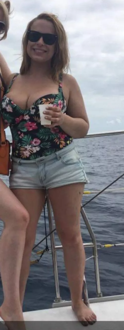 Our threesome partner. those titties by Leftwingok