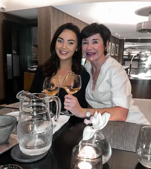 Out For Drinks by tbblkfbigs