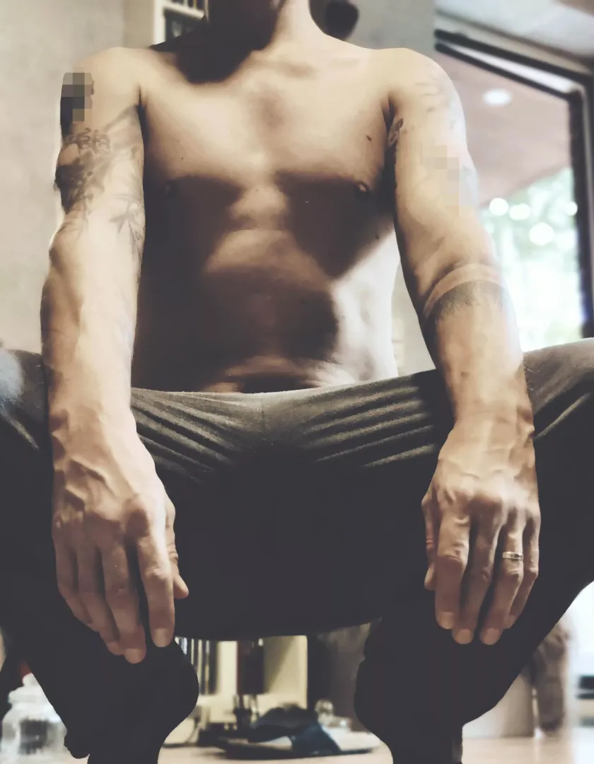 Out of my corner posted by zifes