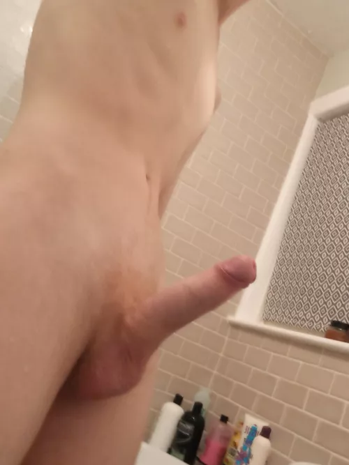 Out of the shower 💦 by OompaLoompa2001