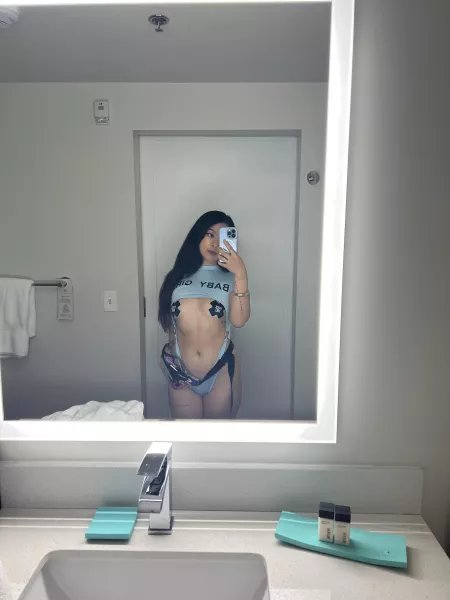 Outfit for porter Robinson by Chunlienn