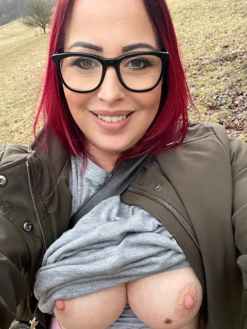 Outside and ready for a snack (f) 40 by weichesrot