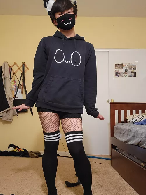 OwO what's this? :3c by TheScrubu