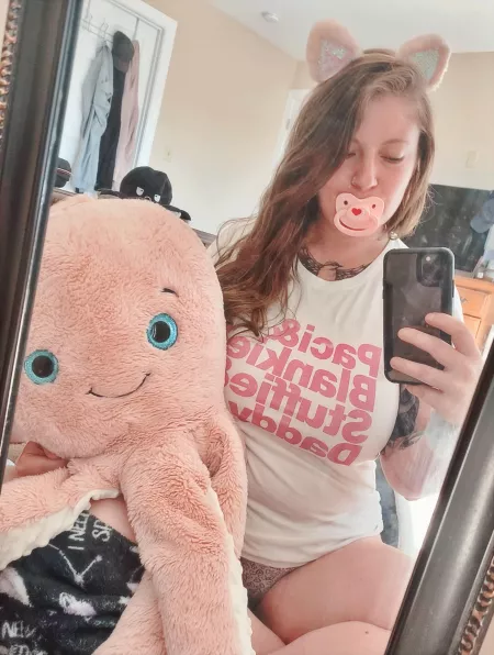 Paci ✔️ Blankie ✔️ Stuffie ✔️ Just waitin’ on Daddy to come home from work and everything will be all better 💕 by kissmencallmekitten