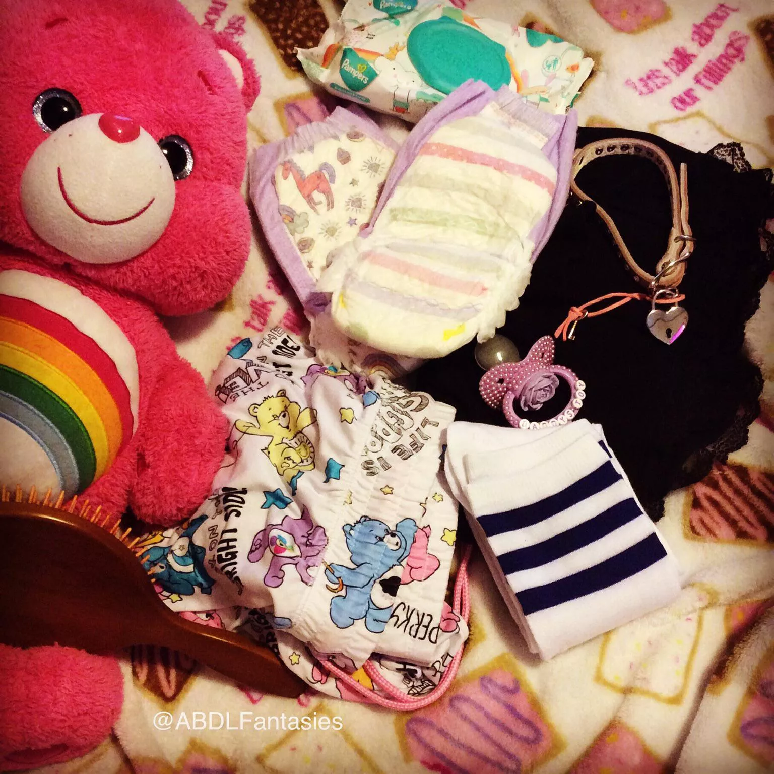 Packing for a vacation with my Daddy 💖🥰🎀 posted by ABDLFantasies