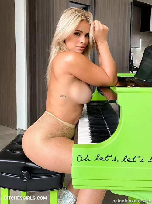 Paige VanZant by Backonceagainagain