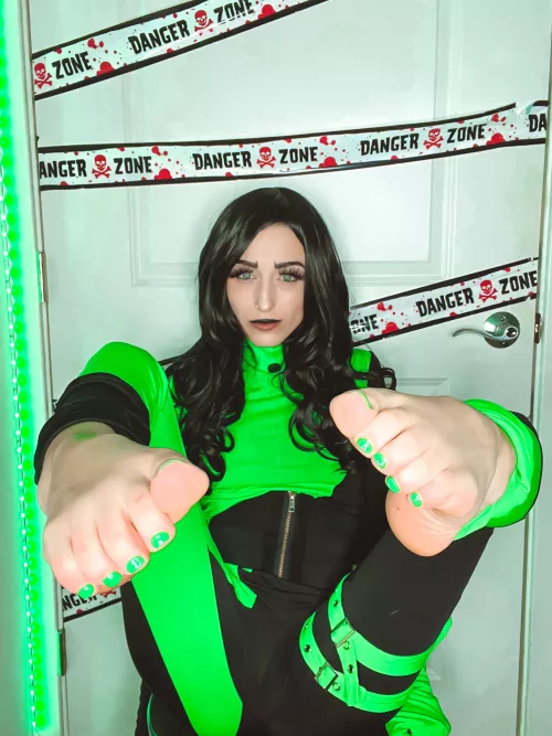 Painted toes 😝 by ohheymissfaye