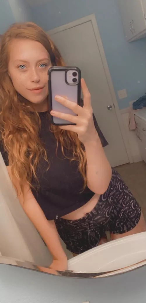 pajama time!! 🥰 hope everyone is having a great night! 🖤✨🖤 by istayyawayyyX