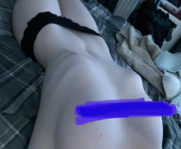 Pale ribcage :) by lauren0alex