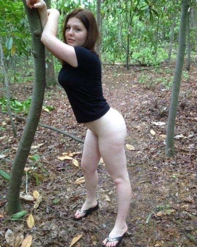 Pale thighs posted by joanneroadie