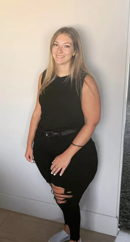 Pants are so tight on these huge thighs of mine by Cant_stop_stuffing