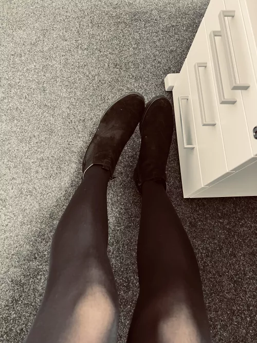 Pantyhose at work are awesome 💕 greetings from Germany by Mellown100