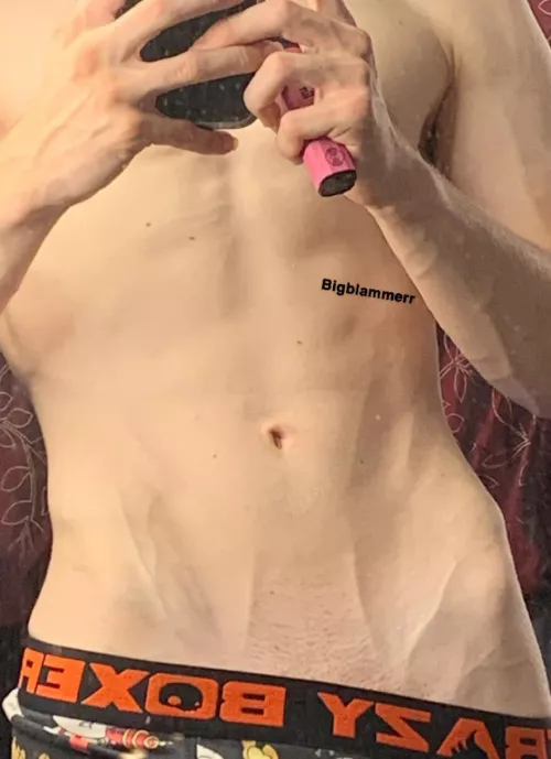 Paper cuts are bad by Bigblammerr