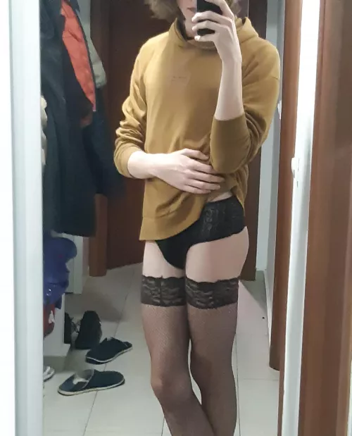 Parents aren't home hehe by Anonguy157462