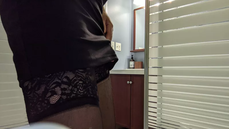 Part 1 by kellielovespanties