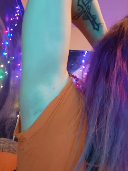 Part 2 I zoomed in!! Convince me to go closer?? by Halloweenie_sex_doll