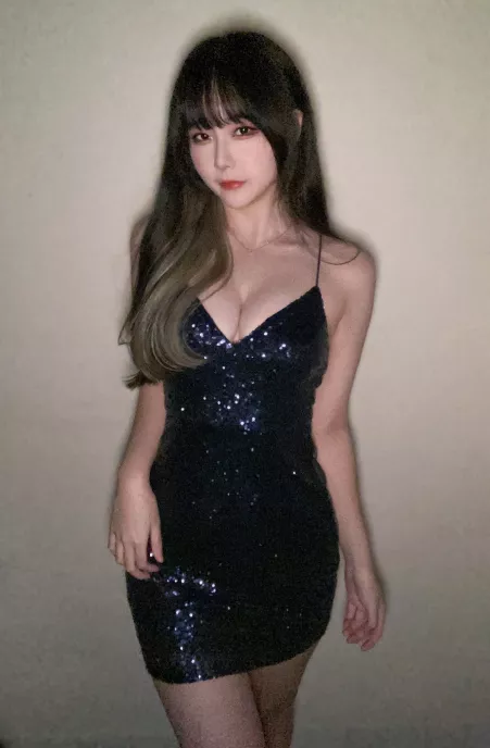 Party dress by Majestic_Painter8660