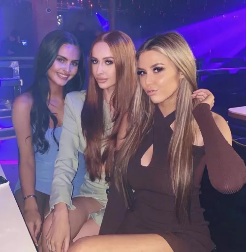 Party by round_plastic