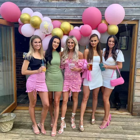 Party Girls by SotonTom123