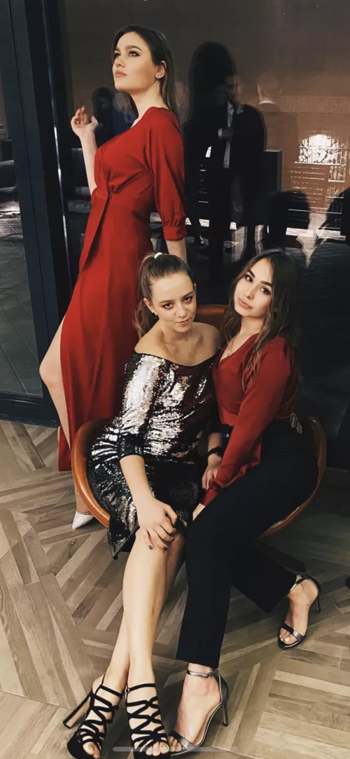 Party girls by Worried_Eye633