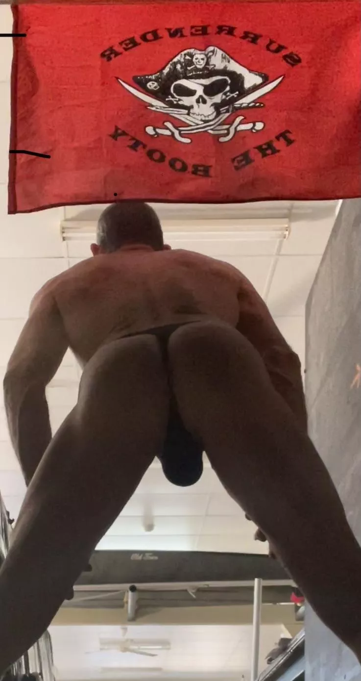 Party time 🥳 posted by Embarrassed-Ad3001